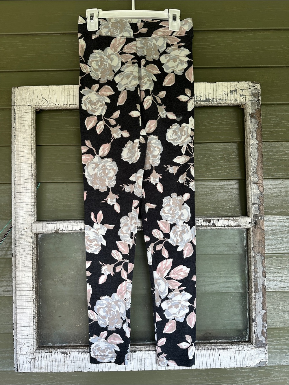 Aeropostale Black Floral High-Waist Leggings with Blush & Cream Roses